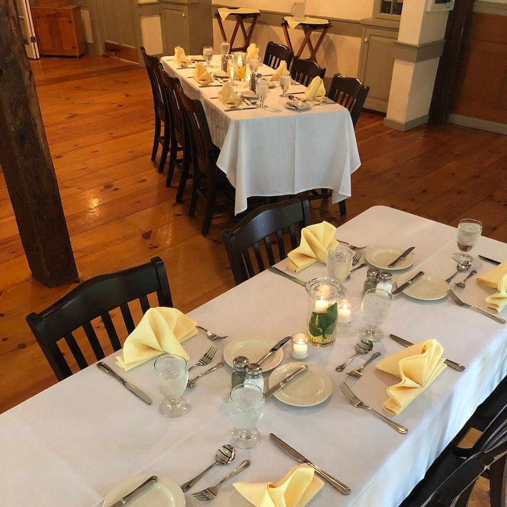 The Dowds Contry Inn and Event Center 33/50