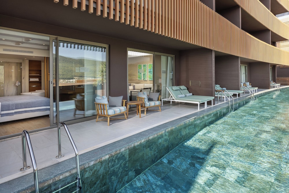 Titanic Luxury Collection Bodrum 42/74