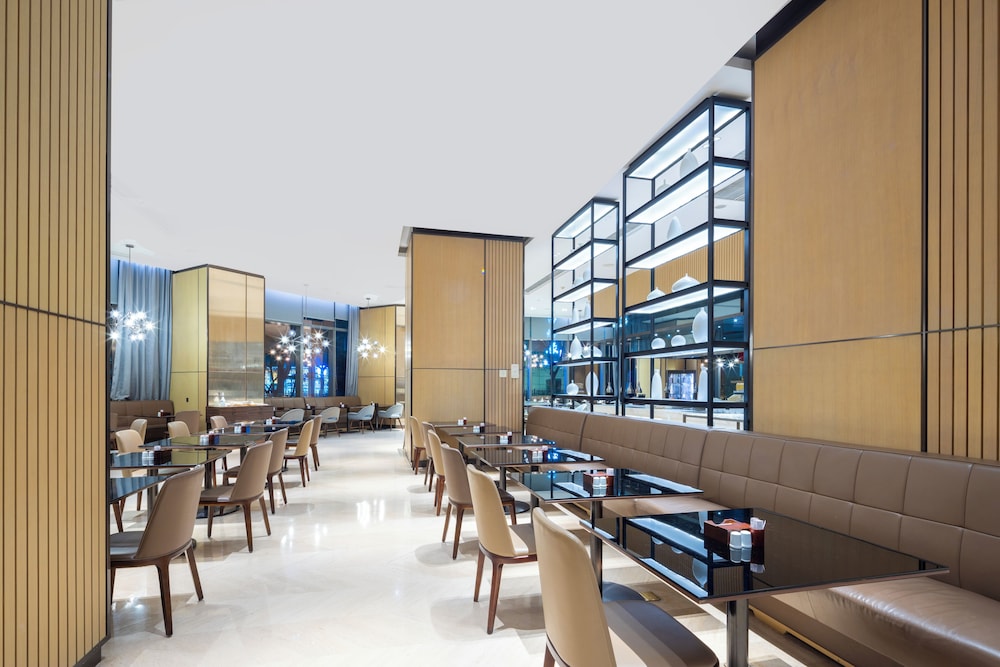 HYATT HOUSE SHANGHAI HONGQIAO CBD 53/66