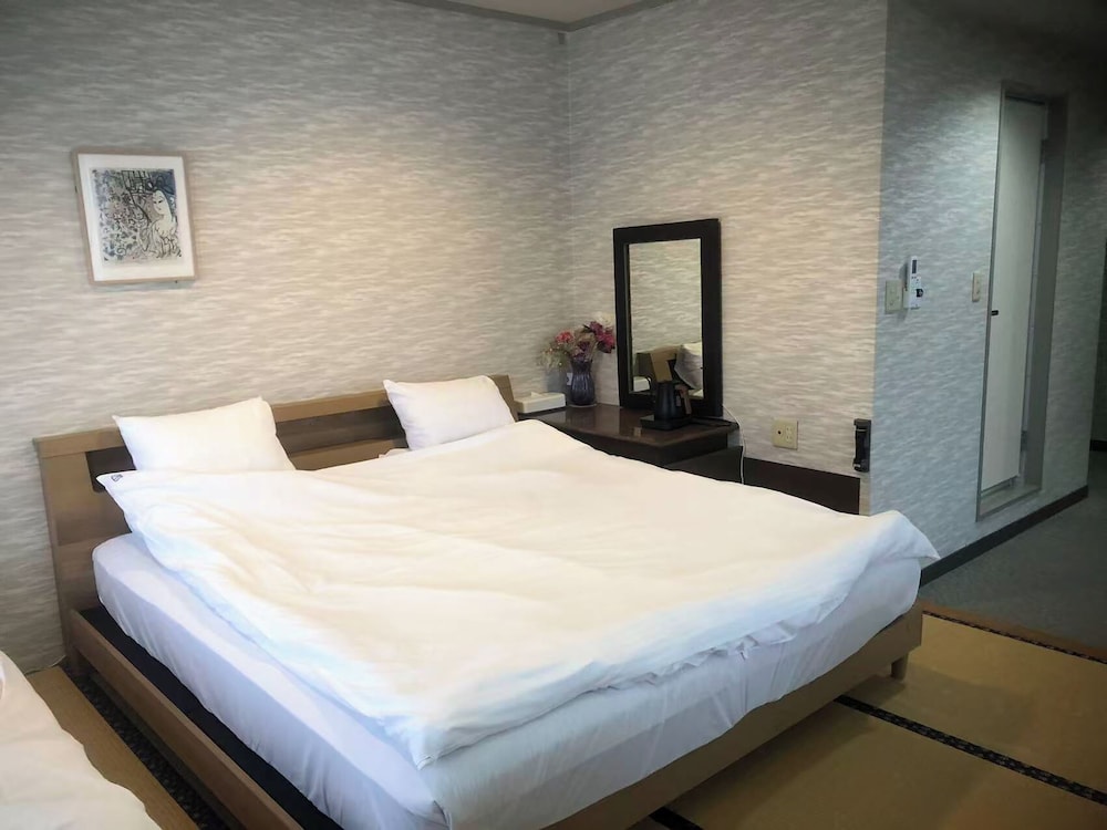 SHUZENJI ONSEN HOTEL TAKITEI 13/50