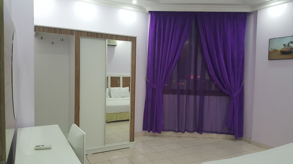 برج الحياة -الملز(Burj Al Hayat Furnished Suites Al Mallaz) 50/50