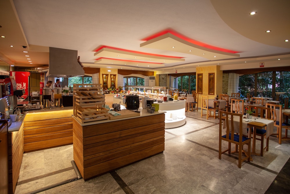 Pantheon Hotel 37/49