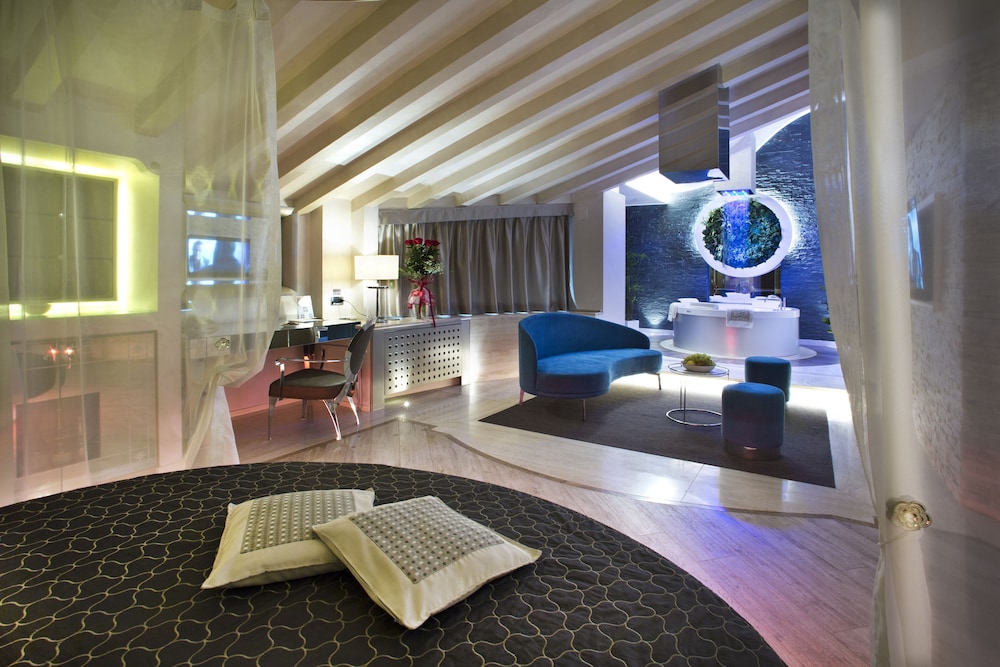 Vip's Motel Luxury Accommodation & Spa 46/72