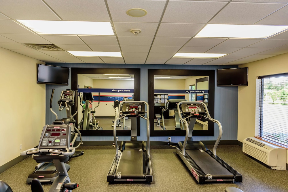 Hampton Inn And Suites Jamestown 23/37