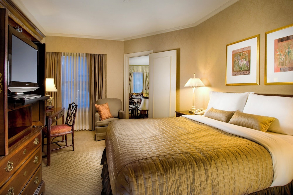 Executive, Suite, Queen Bed