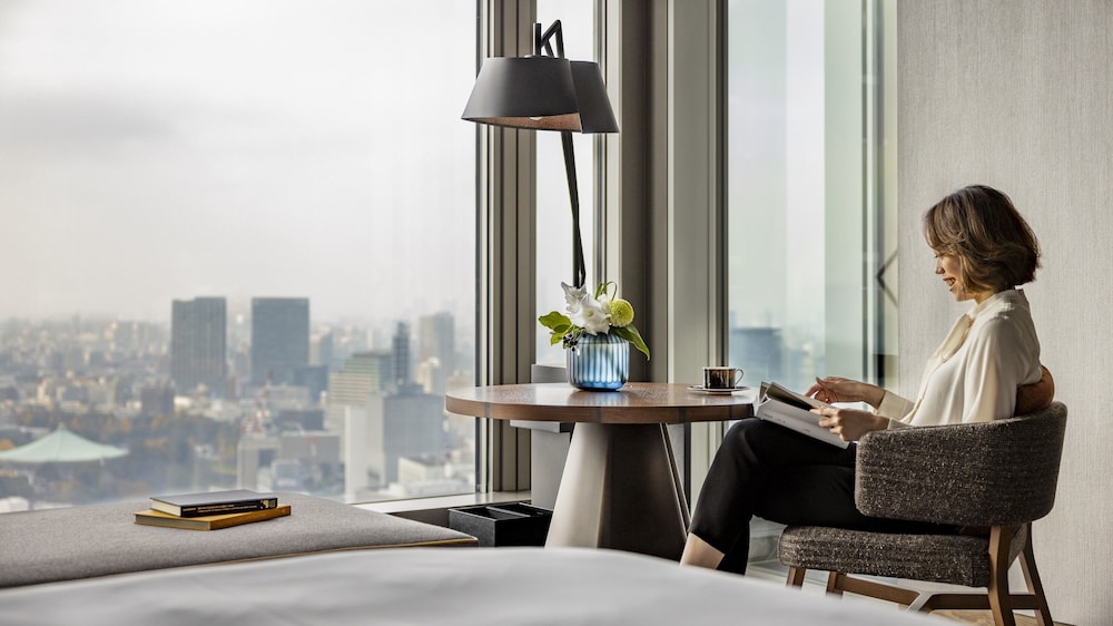 Four Seasons Hotel Tokyo Otemachi 53/64
