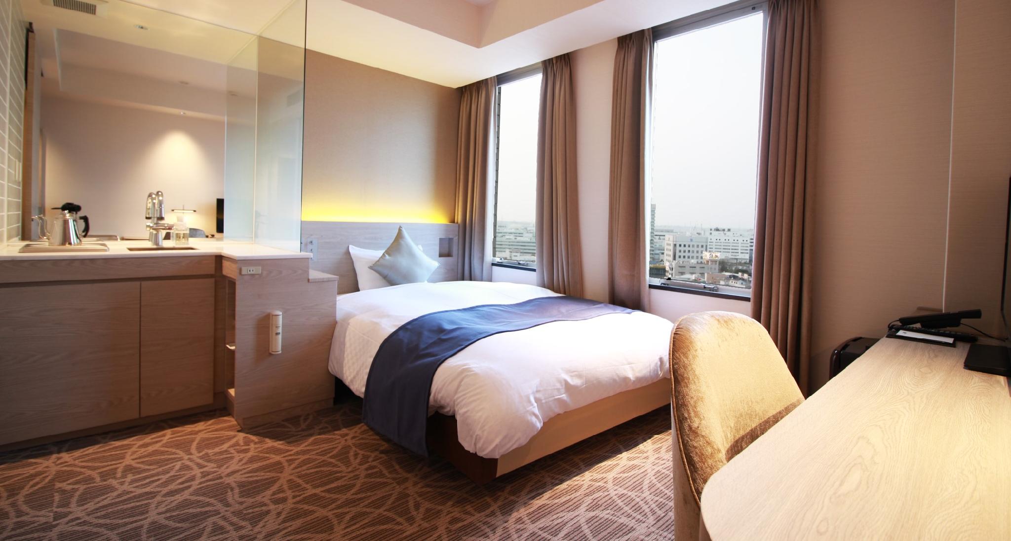 Superior, Double Bed, Night View