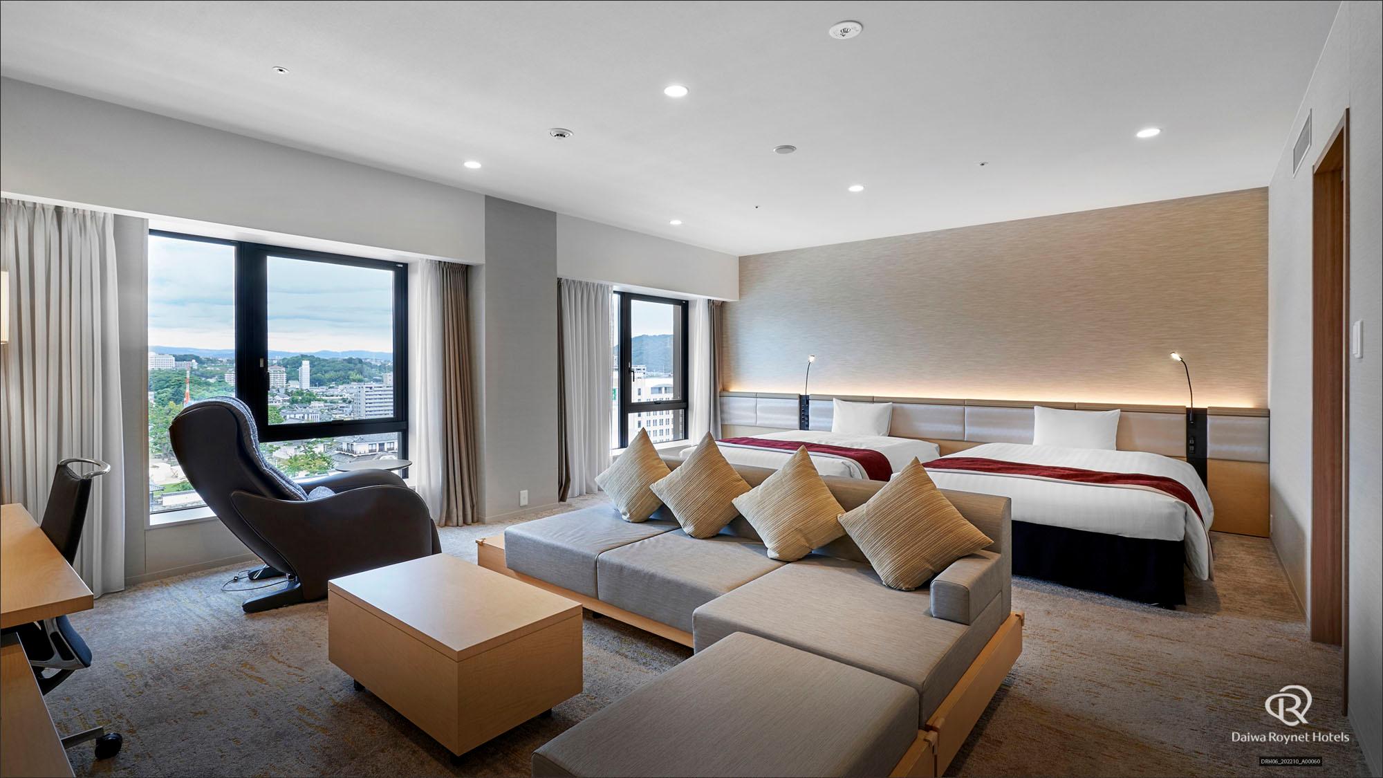 Junior Suite, Quadruple, Single, Night View