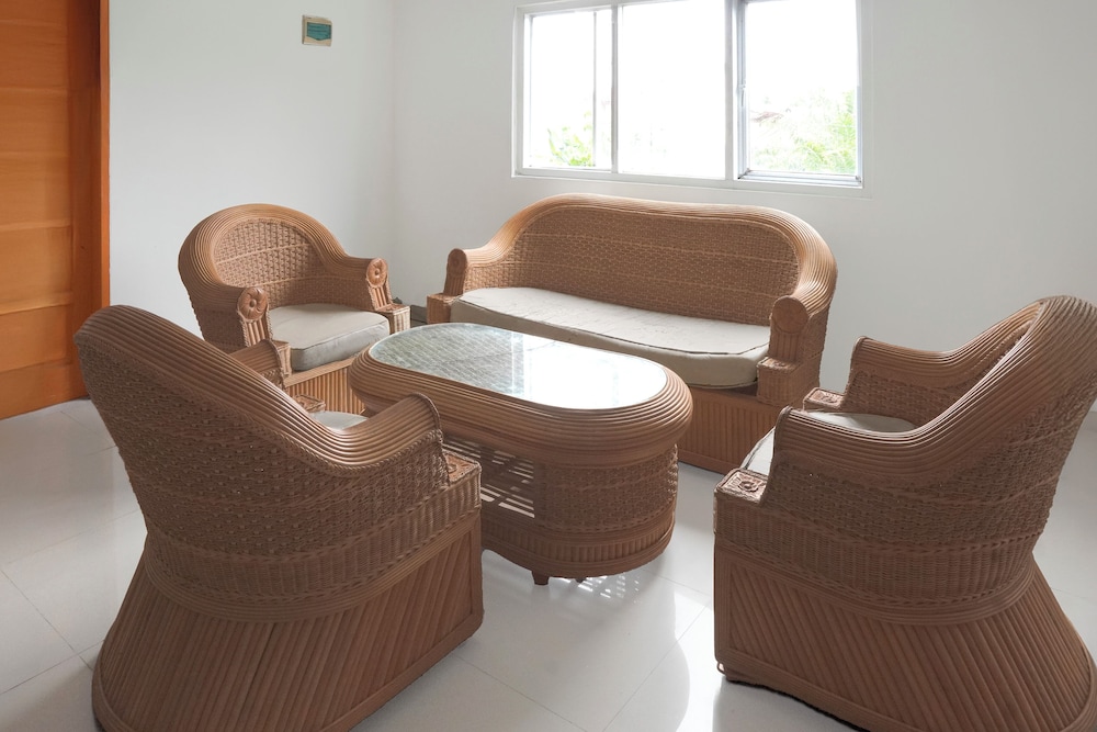 Hotel O near Transmart Padang (formerly Sulaiman Residence) 55/62