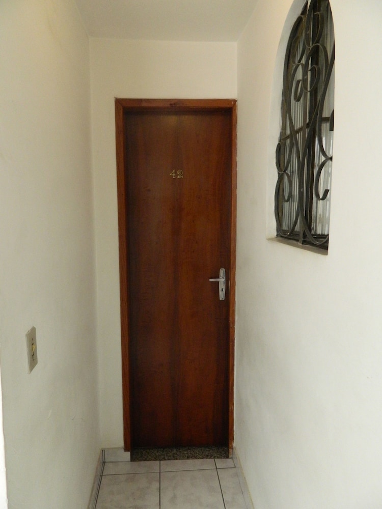 Hotel Ponte Aérea 18/28
