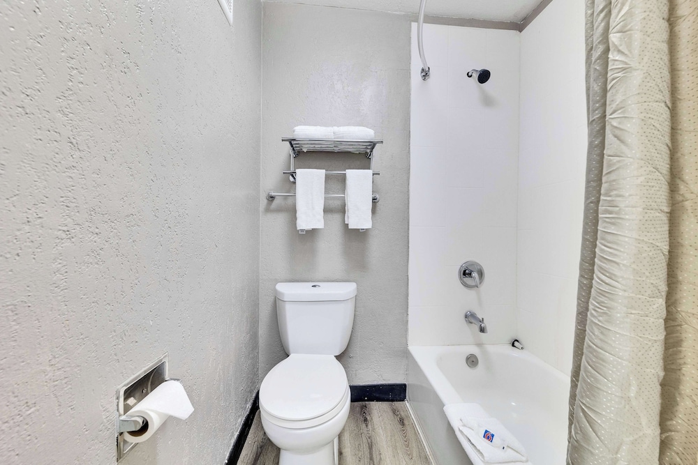 Motel6 Austin, TX - Airport - South 58/58