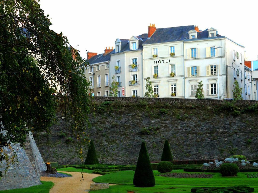 HOTEL MARGUERITE D'ANJOU 3/19
