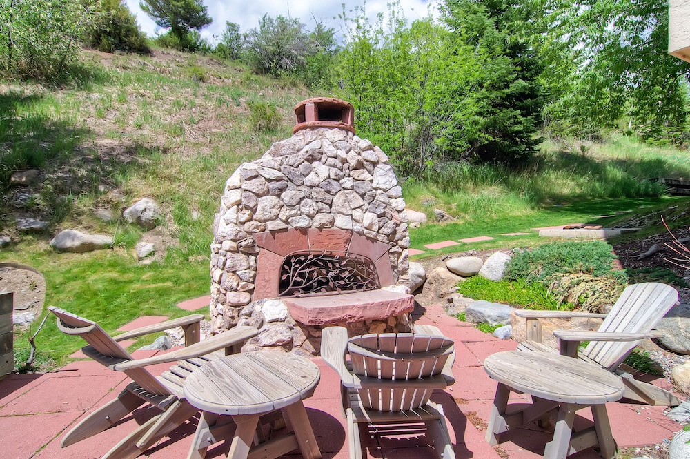 Kiva Lodge By East West 65/72
