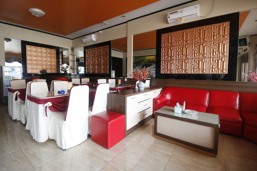 Reddoorz Plus Near Dc Mall Batam 37/39