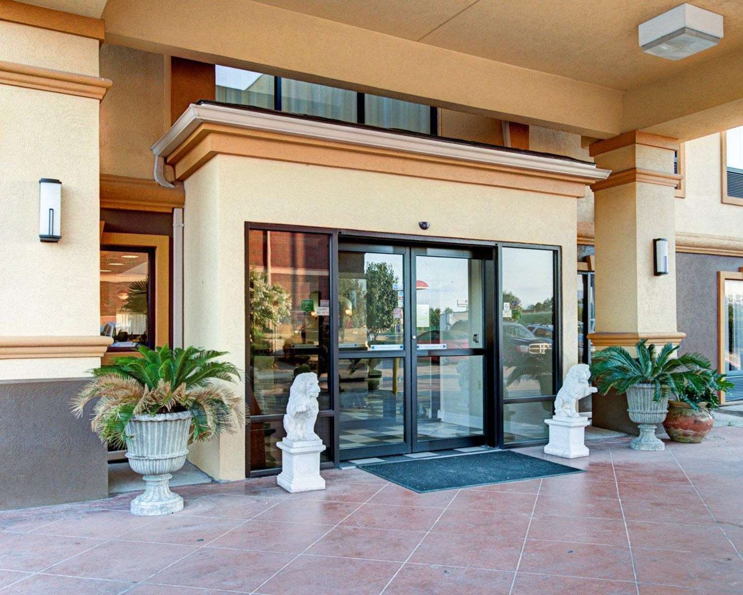 Comfort Inn Corsicana East 4/50