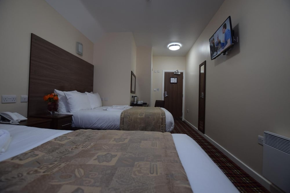 Lucky 8 Hotel 37/64