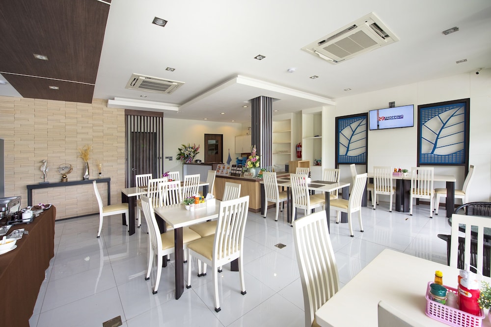 The Nice Hotel 42/49