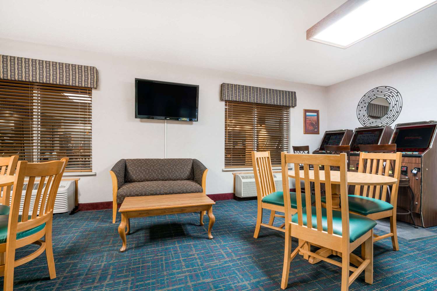Days Inn by Wyndham Hurley 19/26