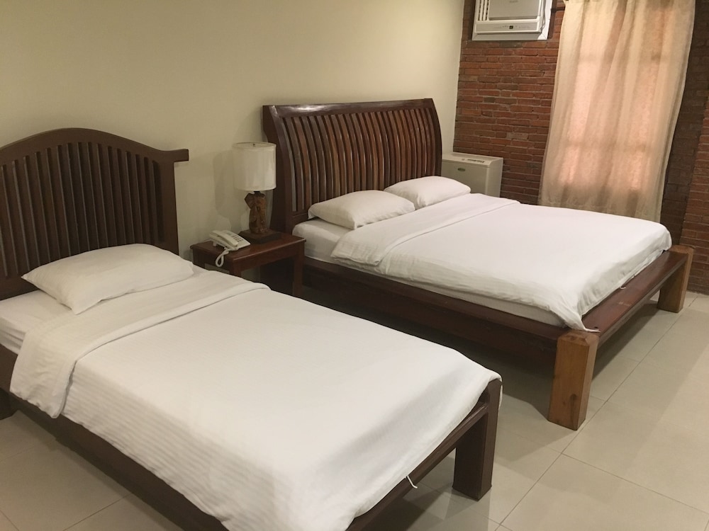 Mango Valley Hotel 1 14/67