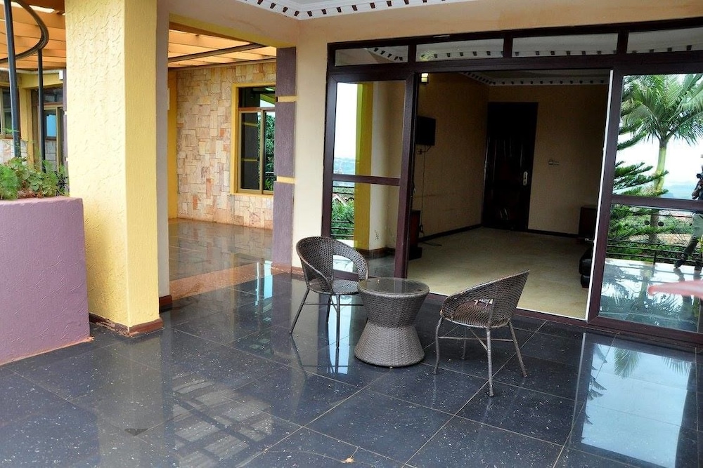 Ropani Hotel Kajjansi 31/31