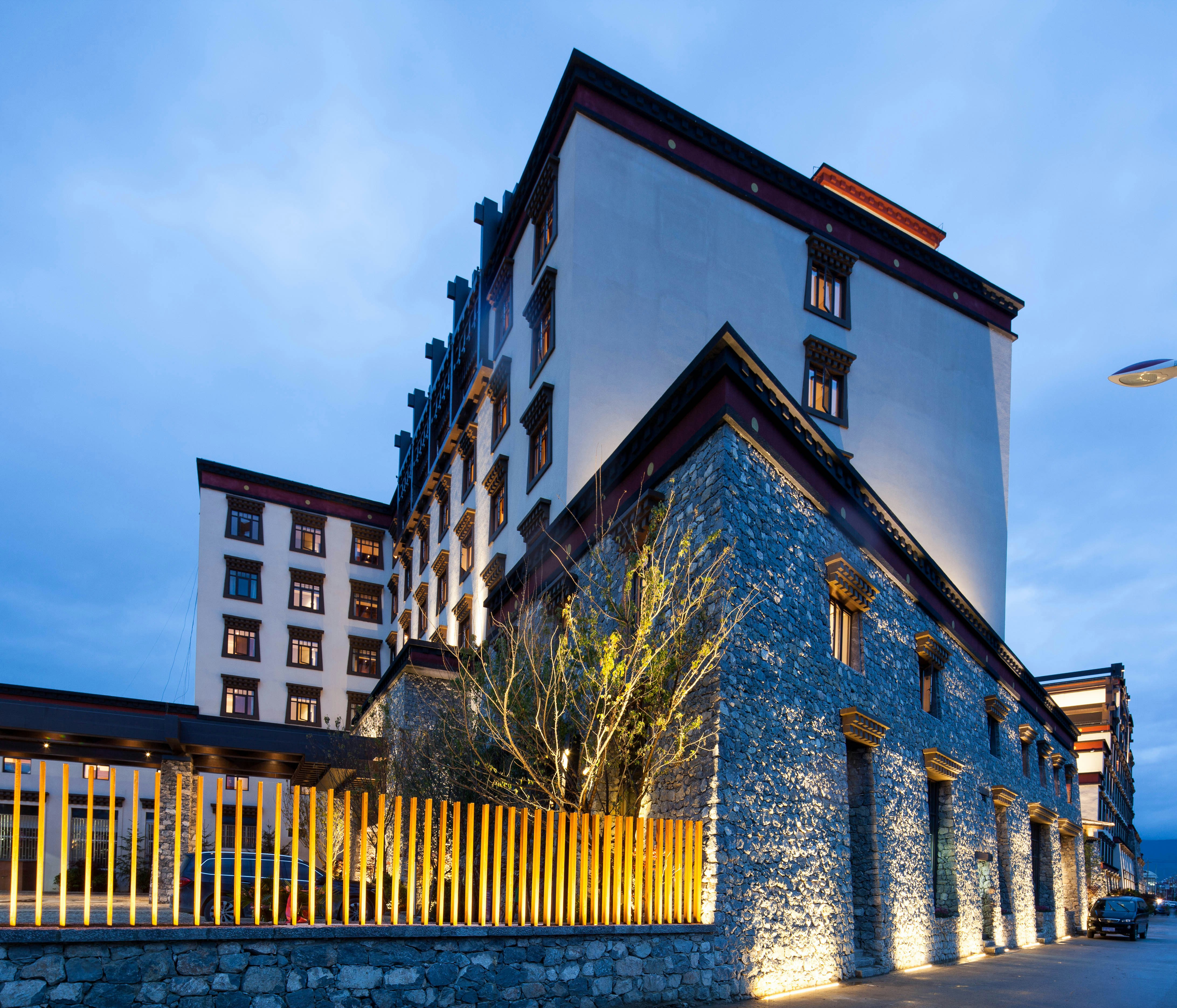 Hilton Garden Inn Shangri-La 2/13