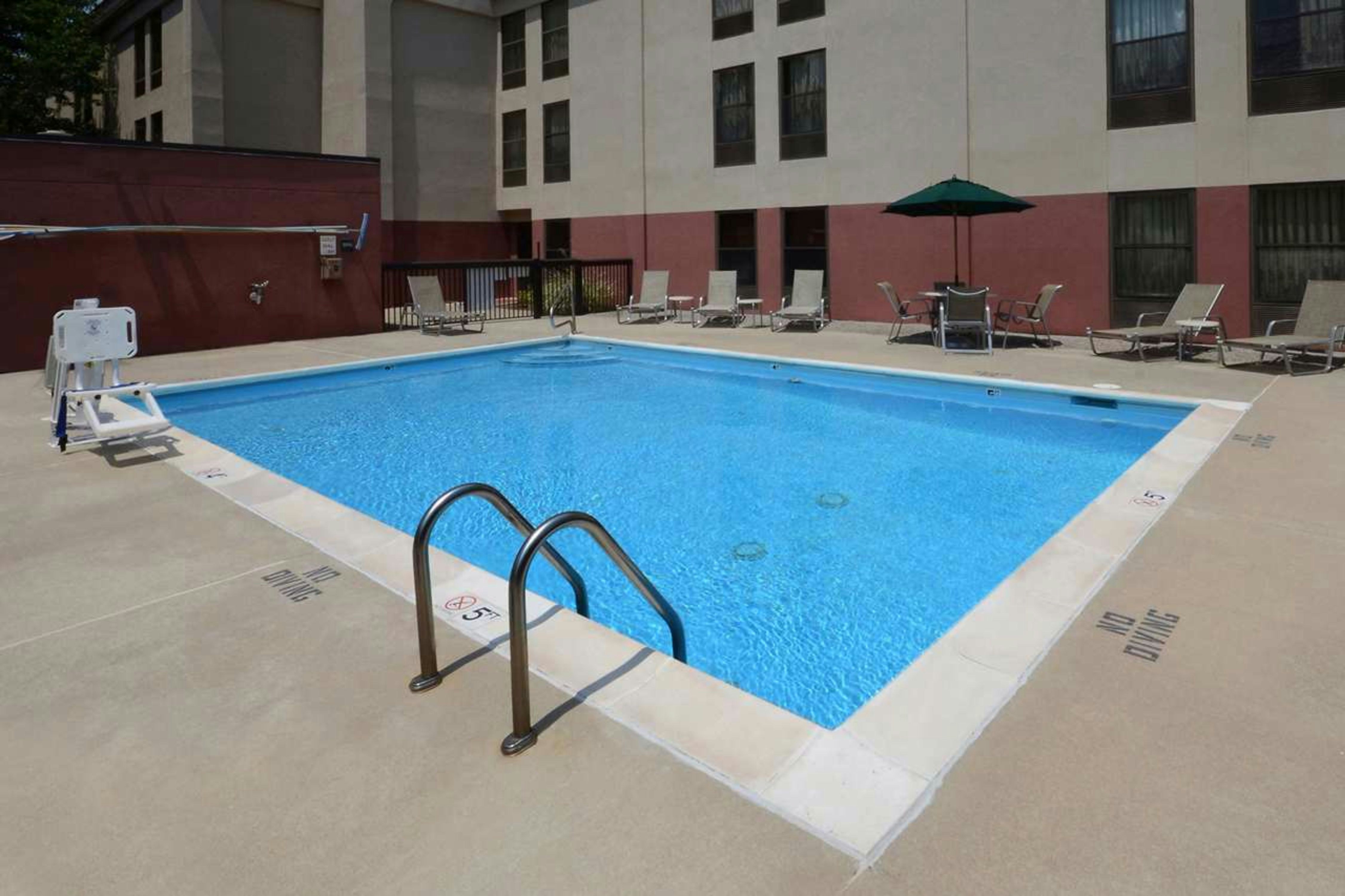 Hampton Inn Raleightown of Wake Forest 57/57