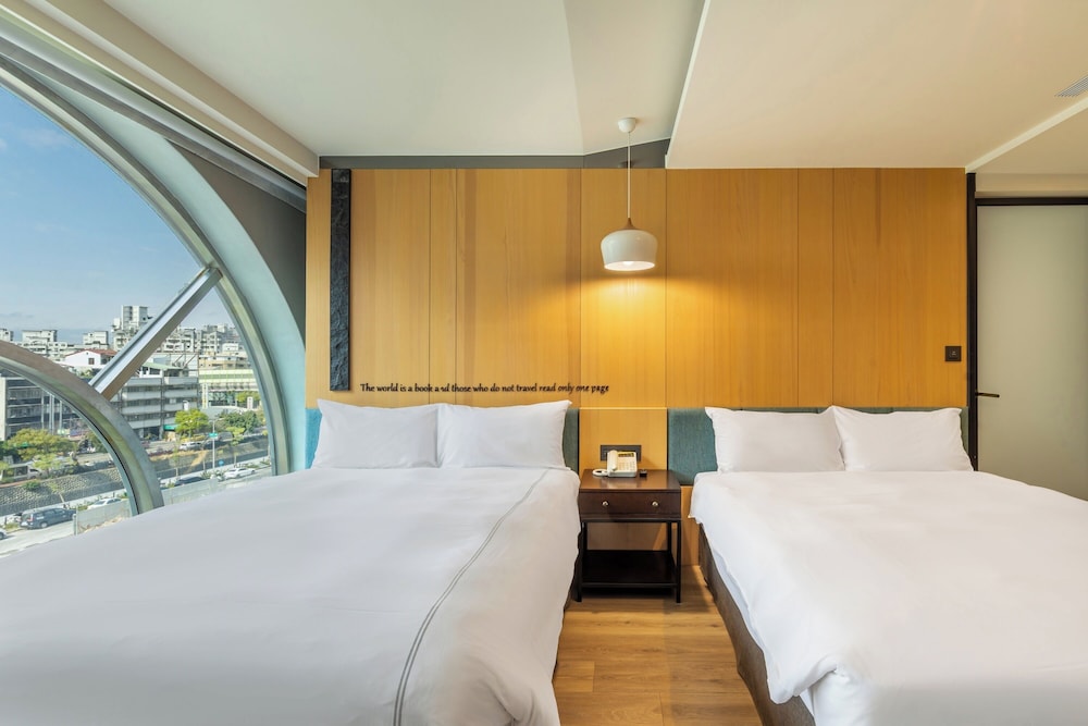CHECK inn Taichung Wenxin Zhongqing 27/64