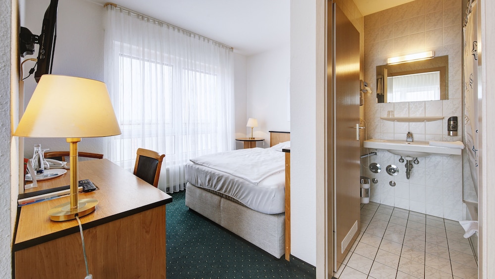 Airport Hotel Stetten 11/23