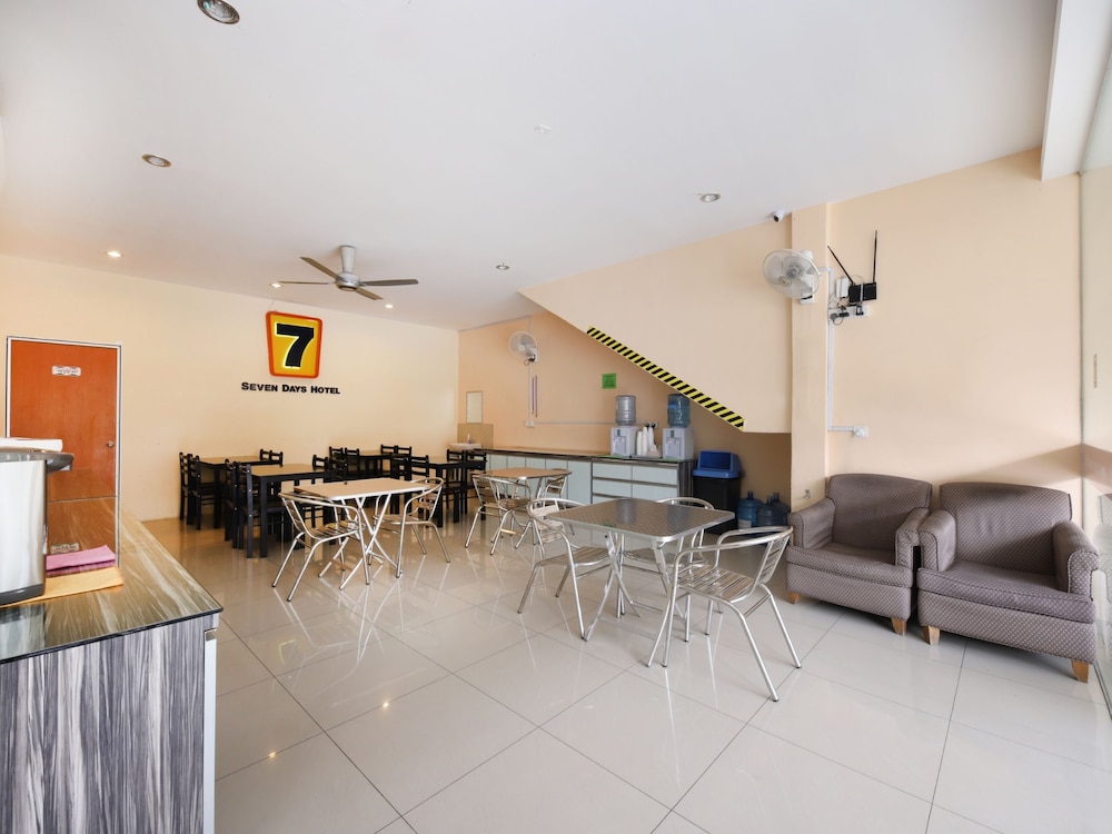 OYO 635 Seven Days Hotel 19/23
