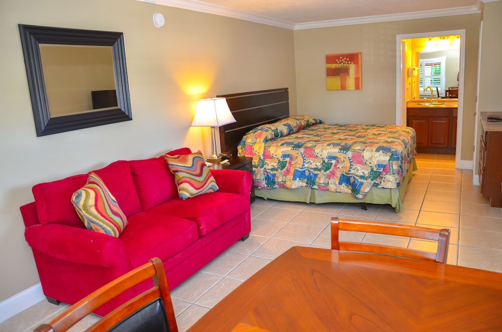 Gulfcoast Inn Naples 24/42