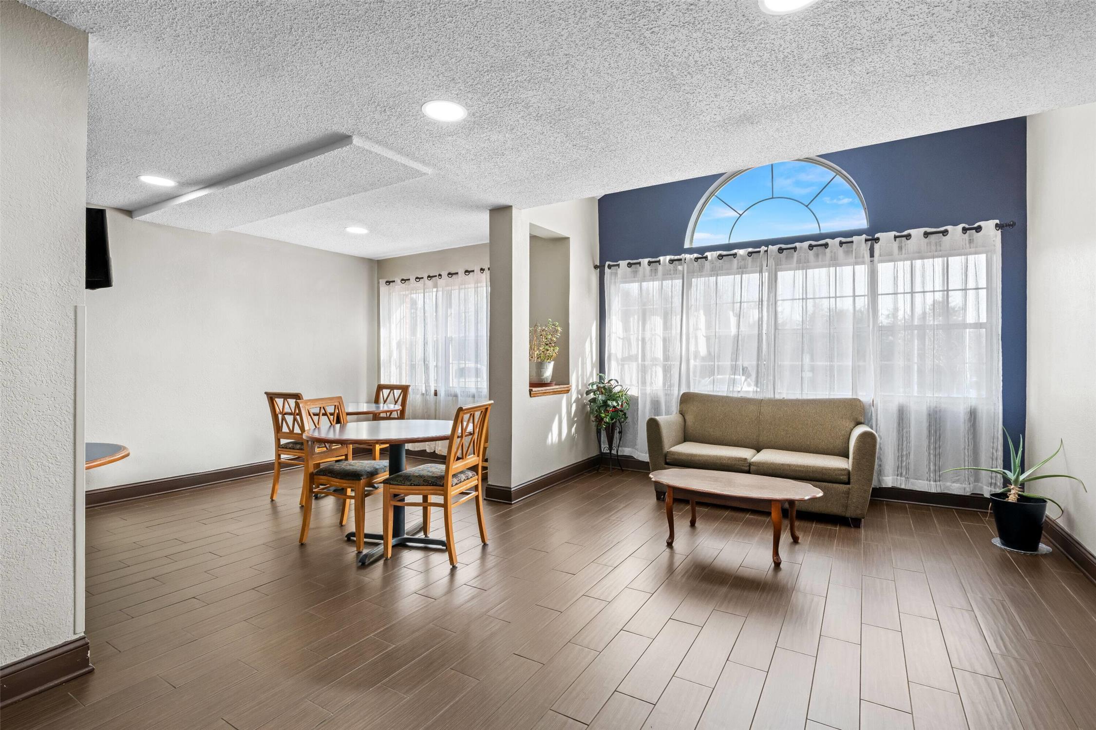 Microtel Inn & Suites by Wyndham Statesville 26/43