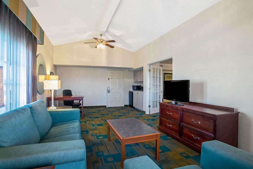 La Quinta Inn by Wyndham Killeen - Fort Hood 16/24