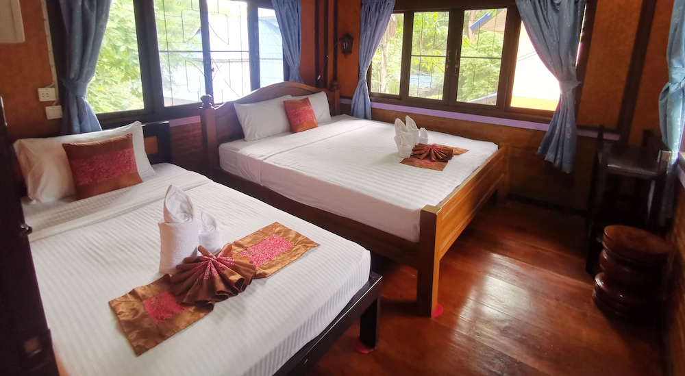 Banphu Montalang Resort 11/27