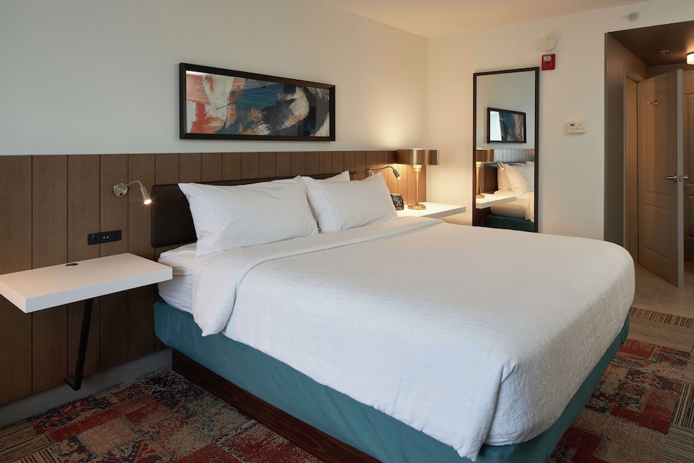 Hilton Garden Inn Evansville 10/50
