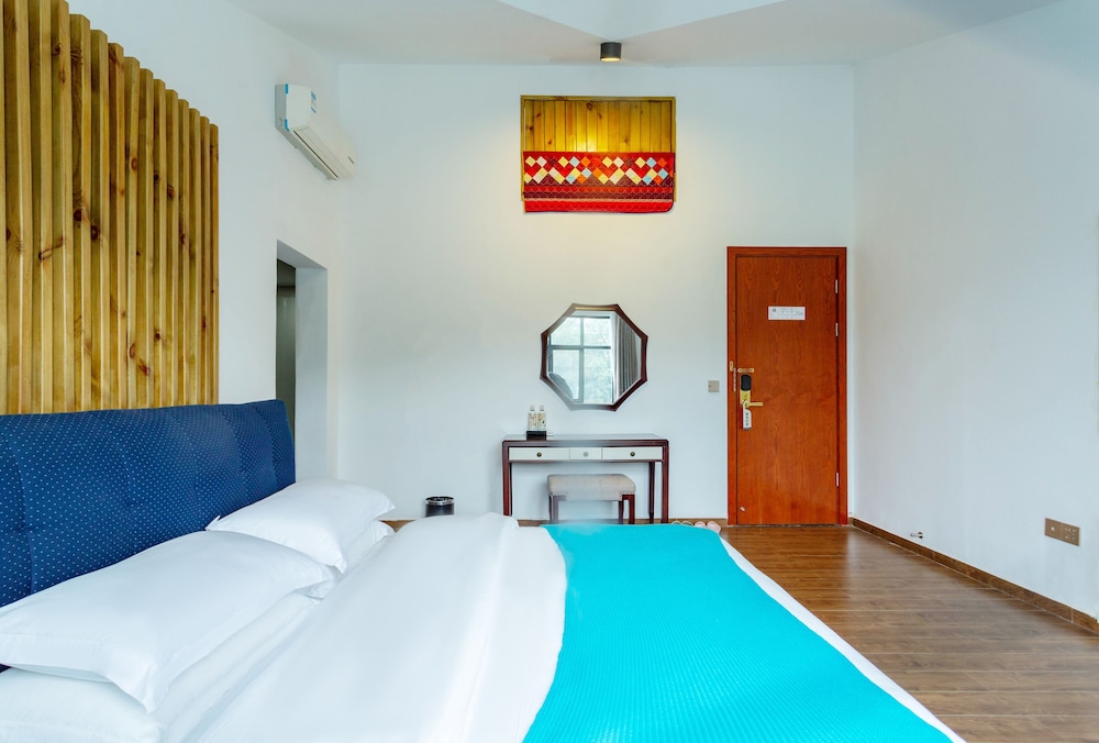Z-Up Boutique Hotel 16/50