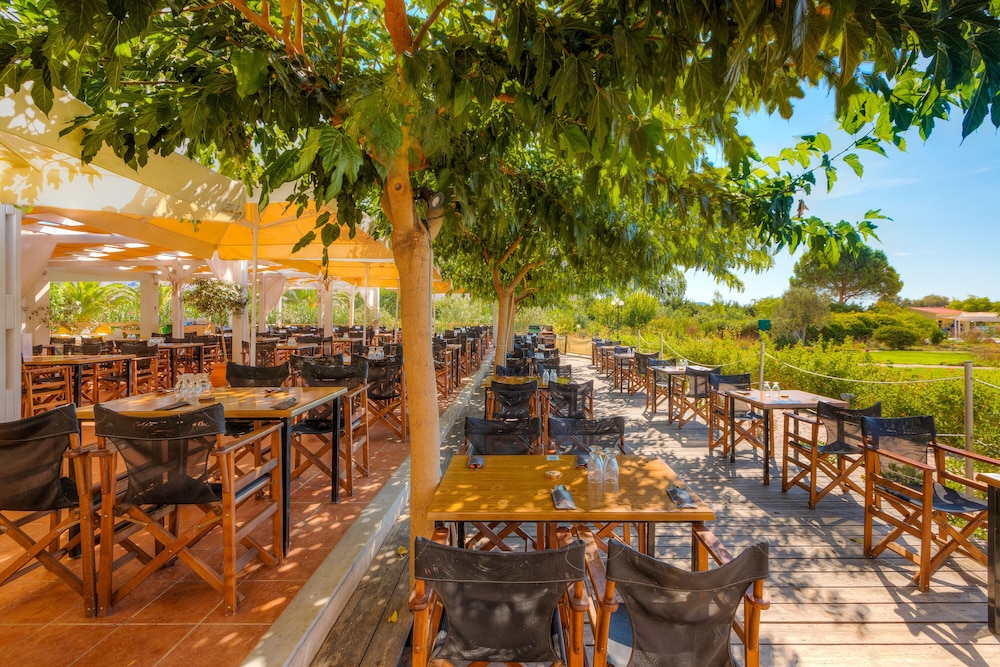 Aeolian Village Beach Resort 23/33