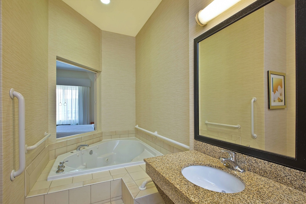 Fairfield Inn Suites Chattanooga South East Ridge 48/50