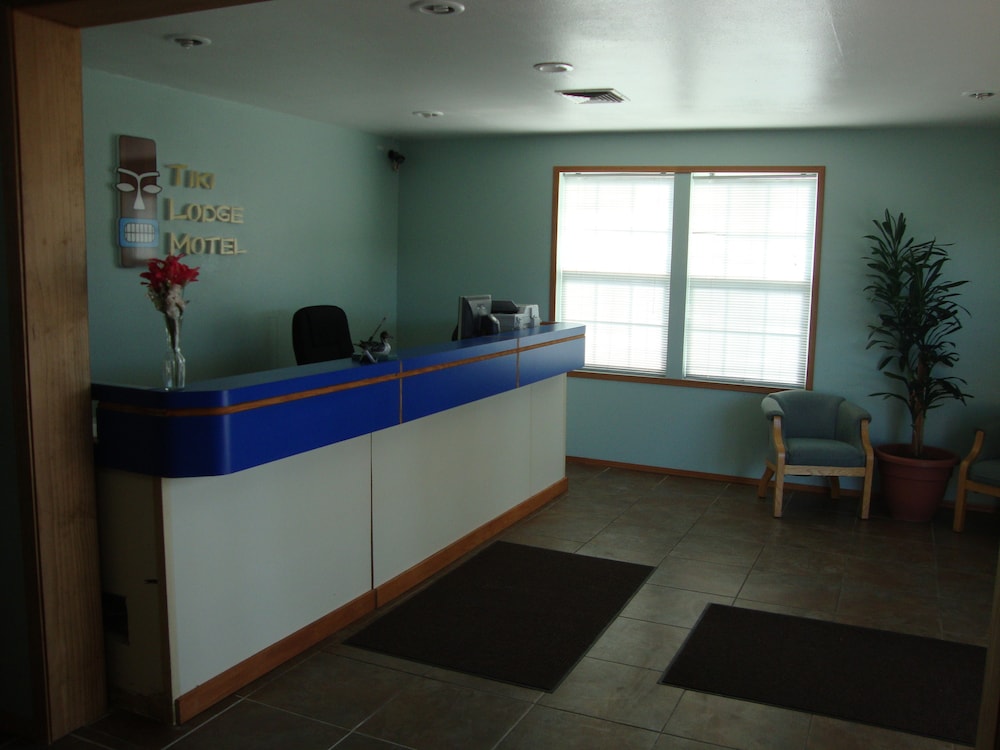 Tiki Lodge Motel 11/49