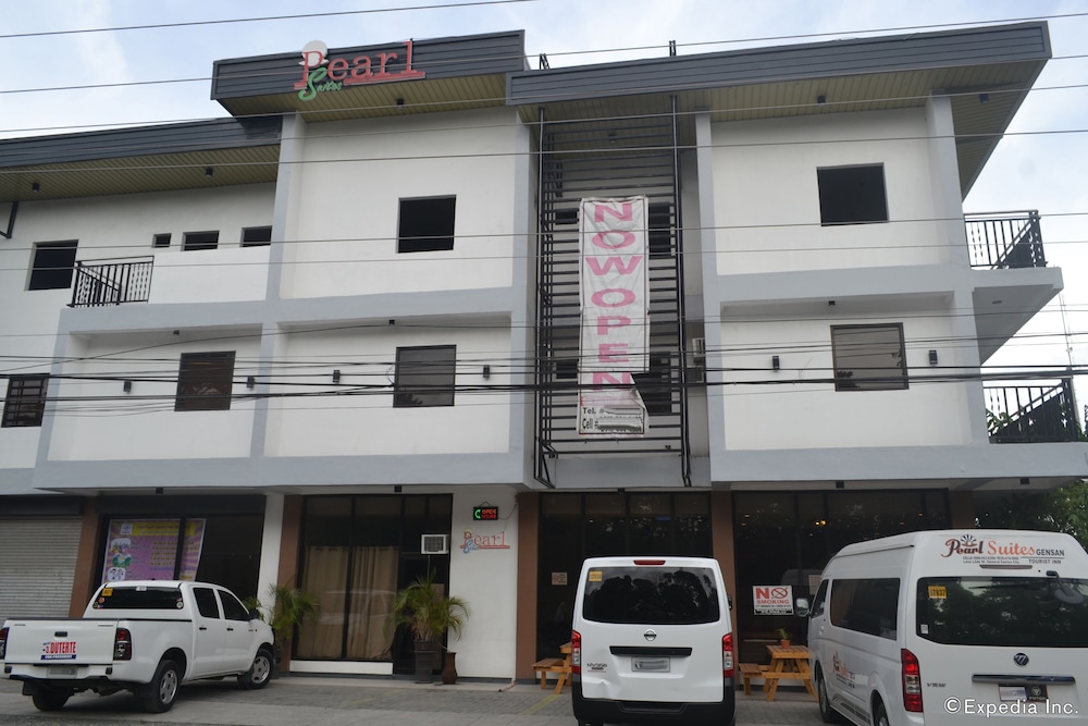 Pearl Suites 4/46