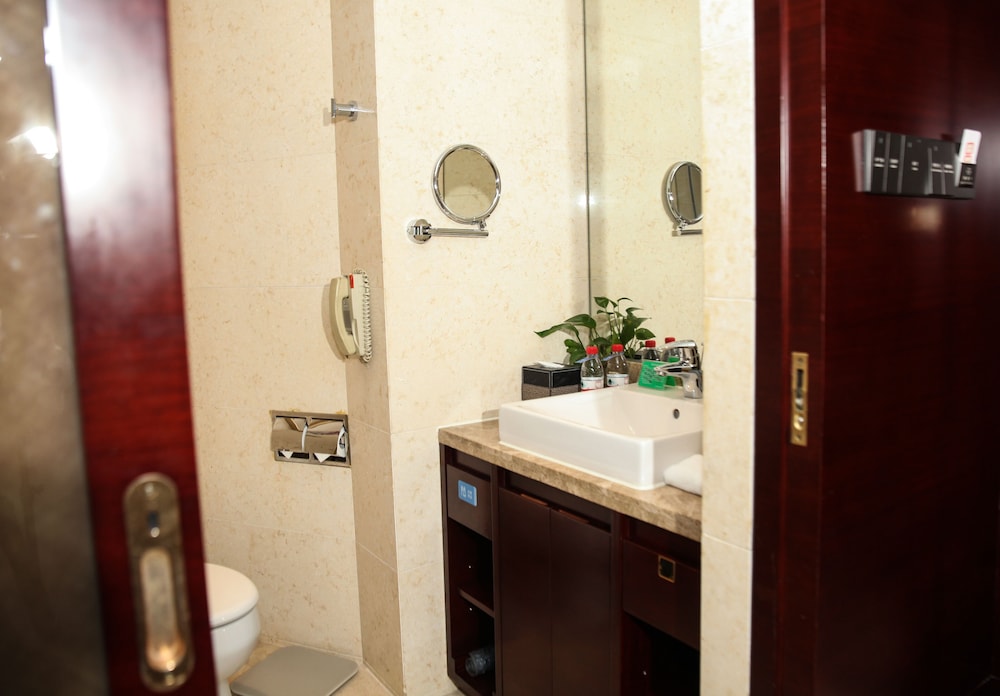 جناح ديلوكس بسريرين منفصلين، Wyndham Wenzhou 3/3