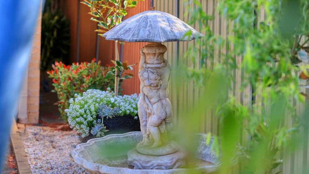 Edward Parry Motel & Apartments 53/57