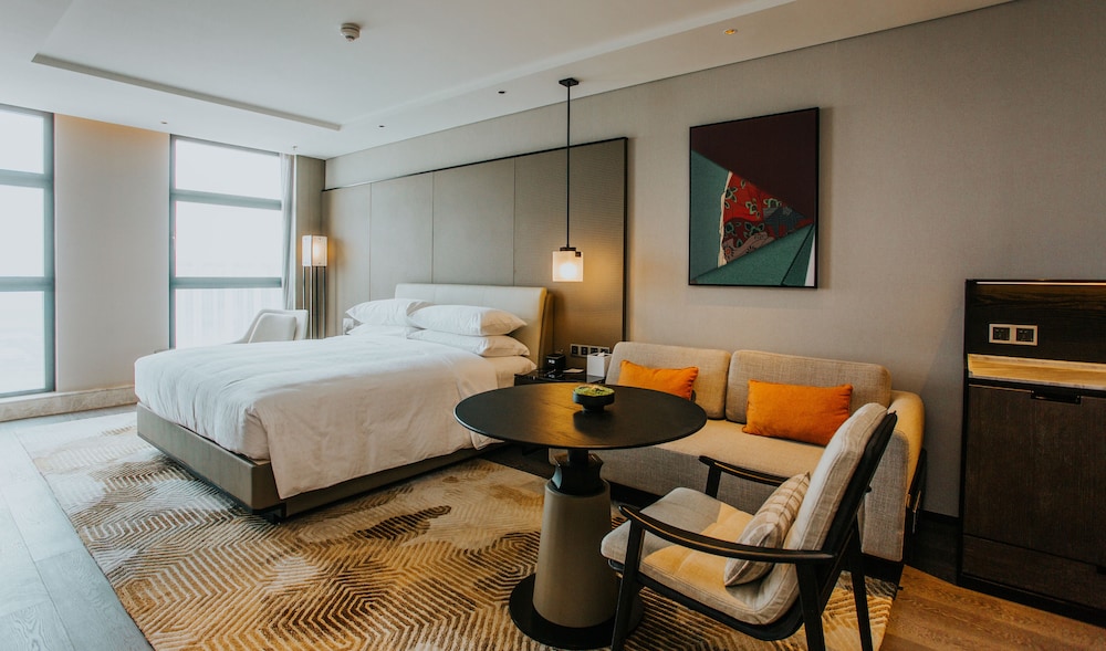 غرفة كلوب بسرير كينج بإطلالة على المدينة