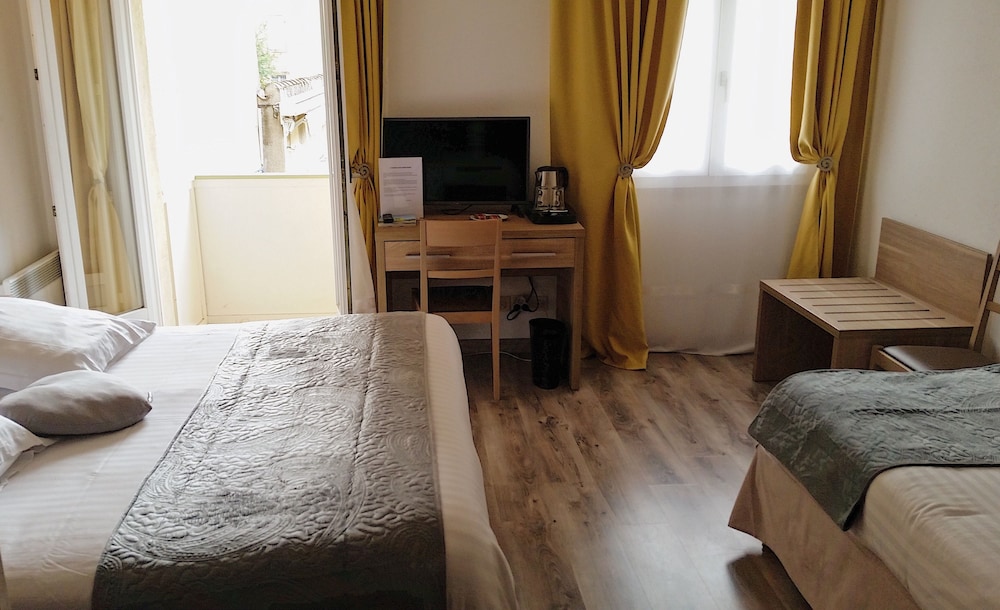 LOGIS HOTEL LES COMTES DE PARDIAC 10/34
