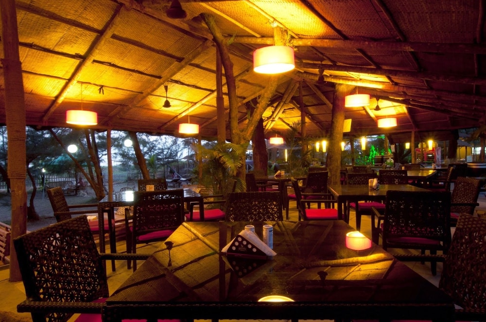 MONTEGO BAY BEACH VILLAGE 25/50