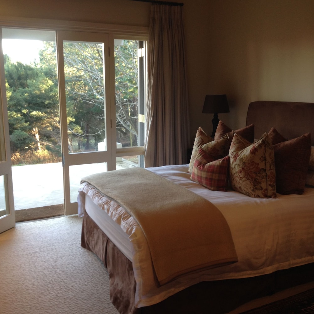 Arum Hill Lodge 7/50
