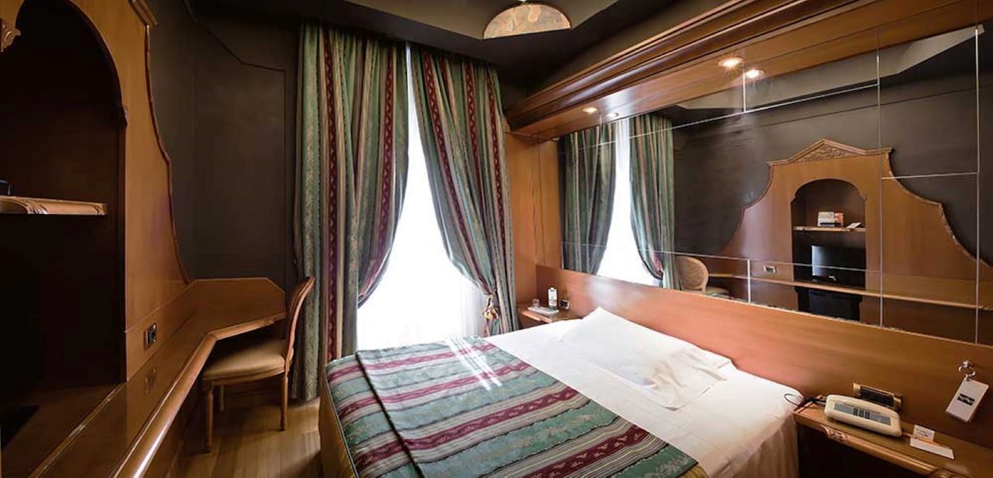 Isa Hotel 35/58