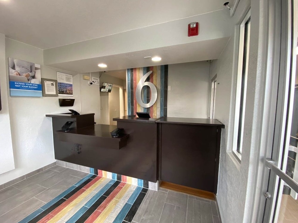 Motel6 Albuquerque, NM - Midtown 9/50
