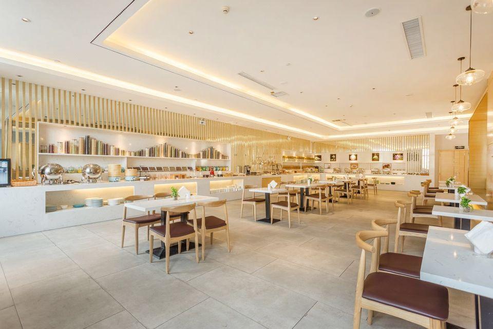Jiayi Hotel (Heze Danyang Overpass) 20/27