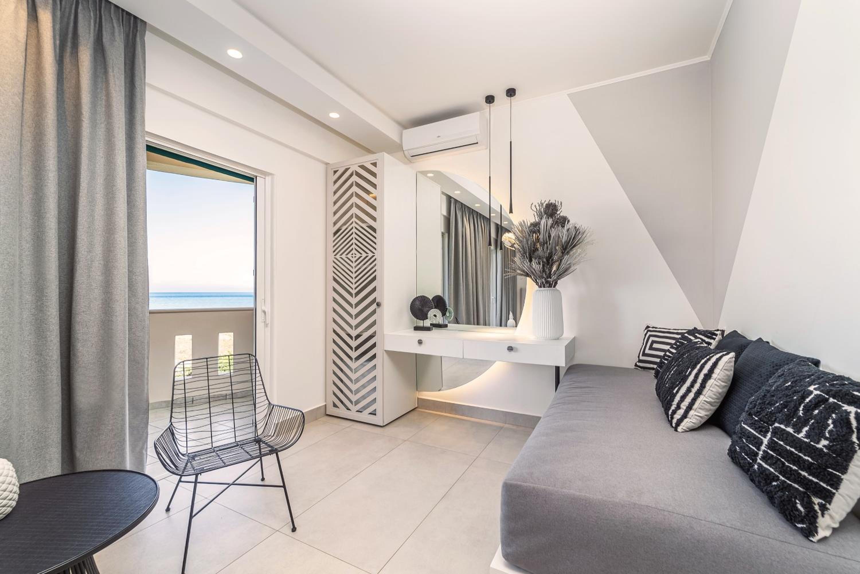 SAN GIOVANNI LUXURY STUDIOS 39/56