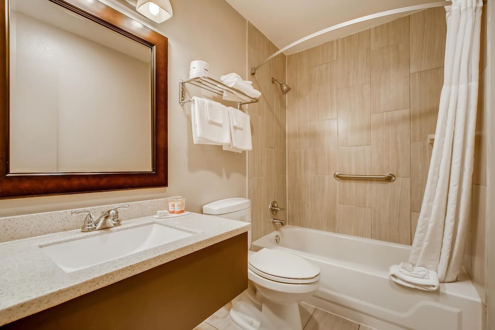 Orangewood Inn Suites Midtown 57/58